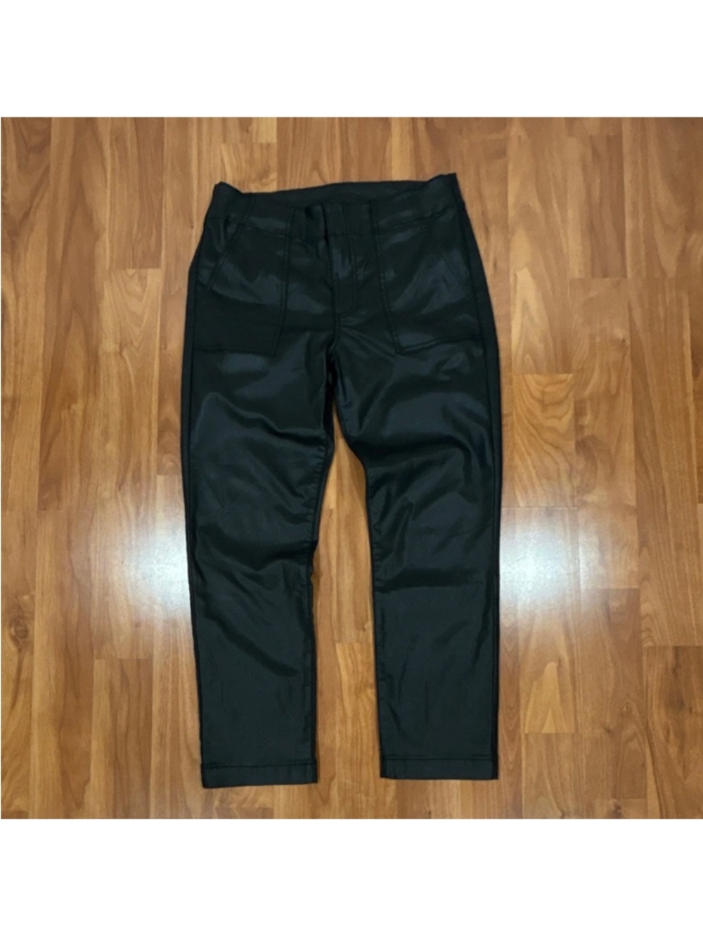 Kut from the Kloth Black REESE Ankle Straight Leg sleekly Coated jeans